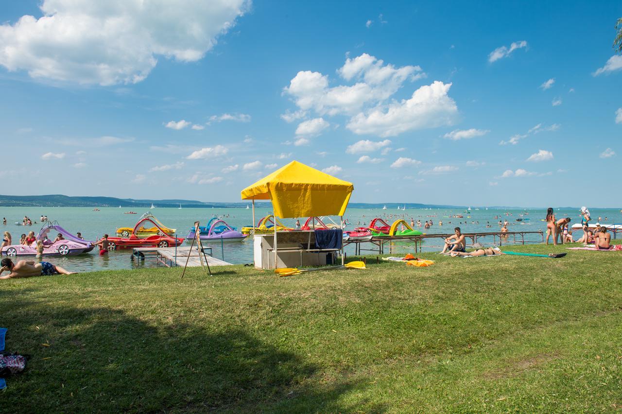 Balatonboglár Familia Hotel المظهر الخارجي الصورة